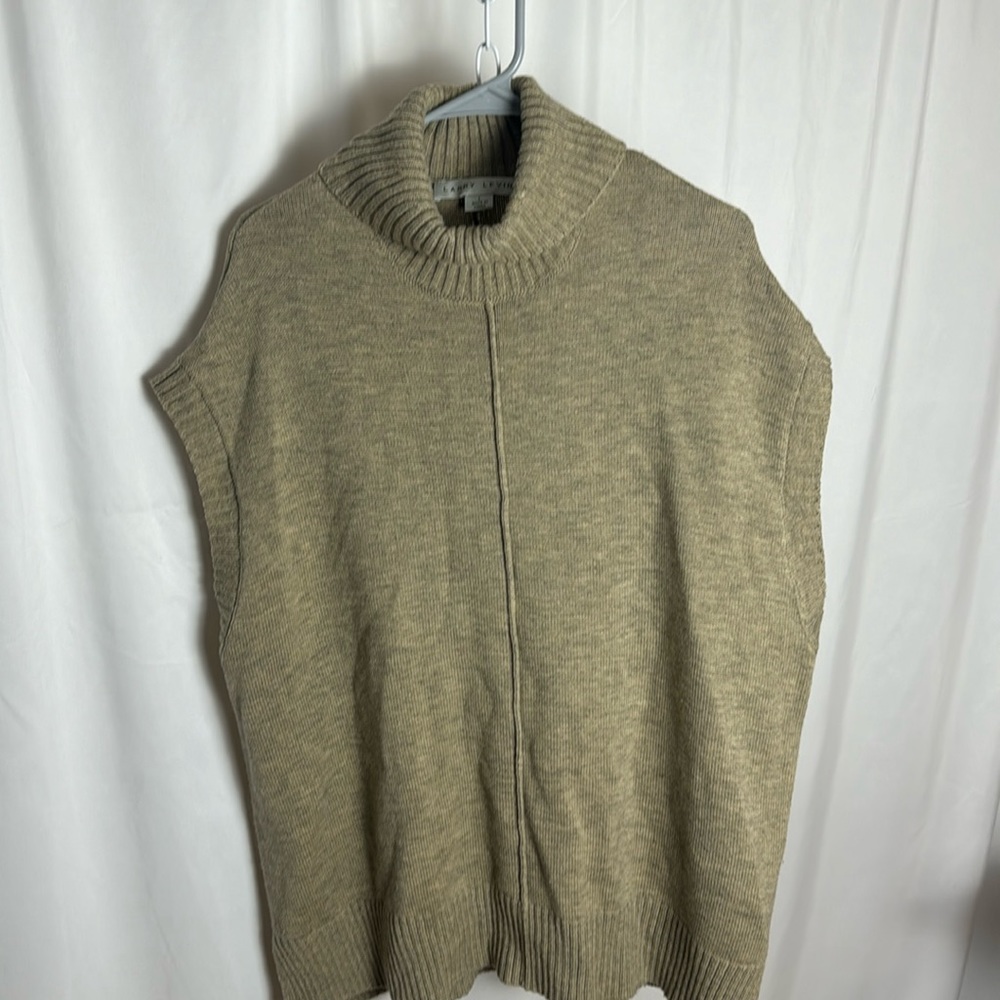 Larry Levine Sweater